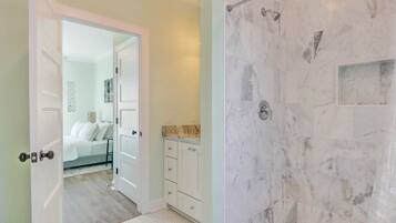 Shower, free toiletries, hair dryer, towels