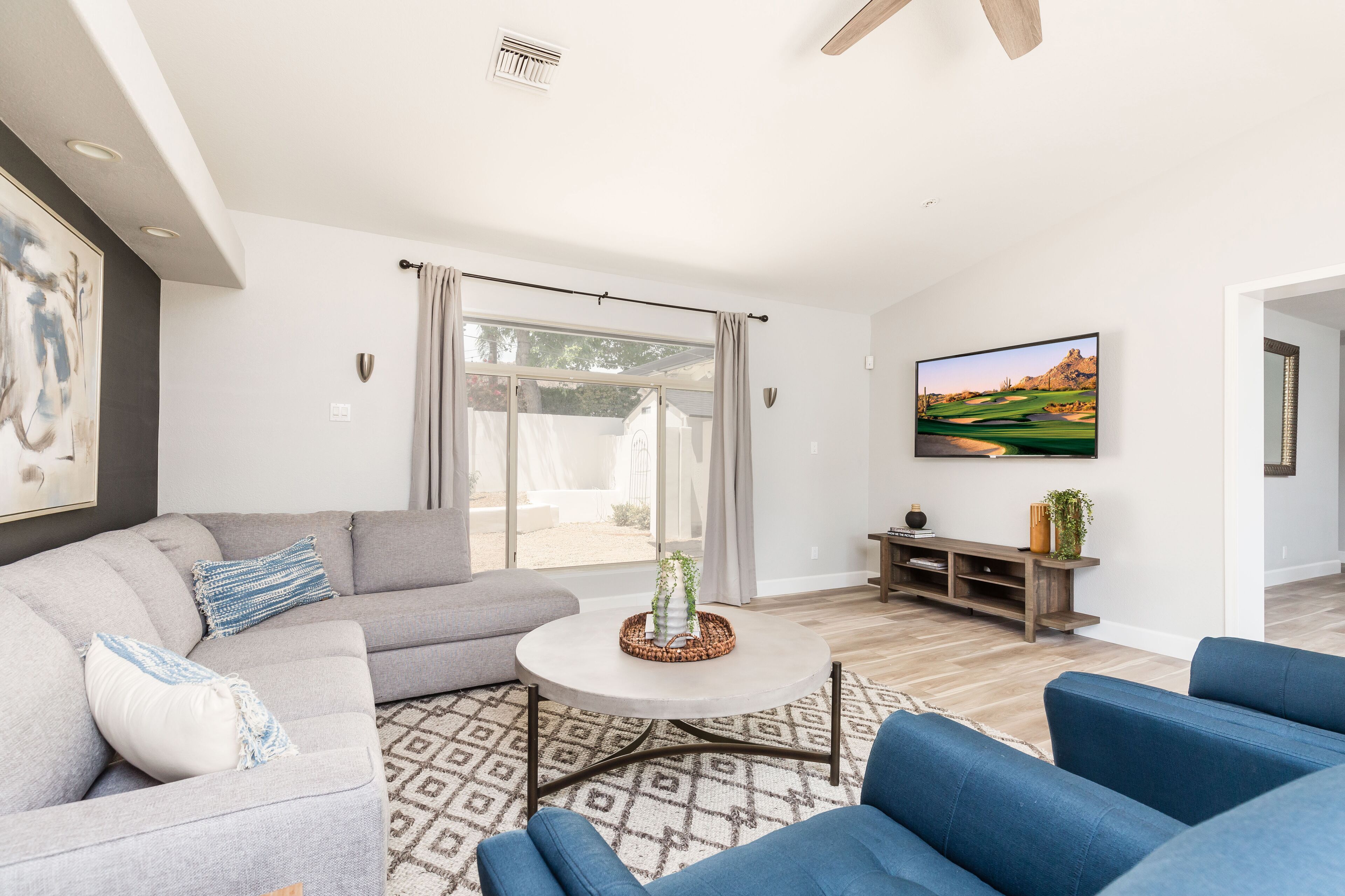 Brand New To VRBO! Completely New Renovation, New Furnishing and Decor! Stunning Camelback Views!