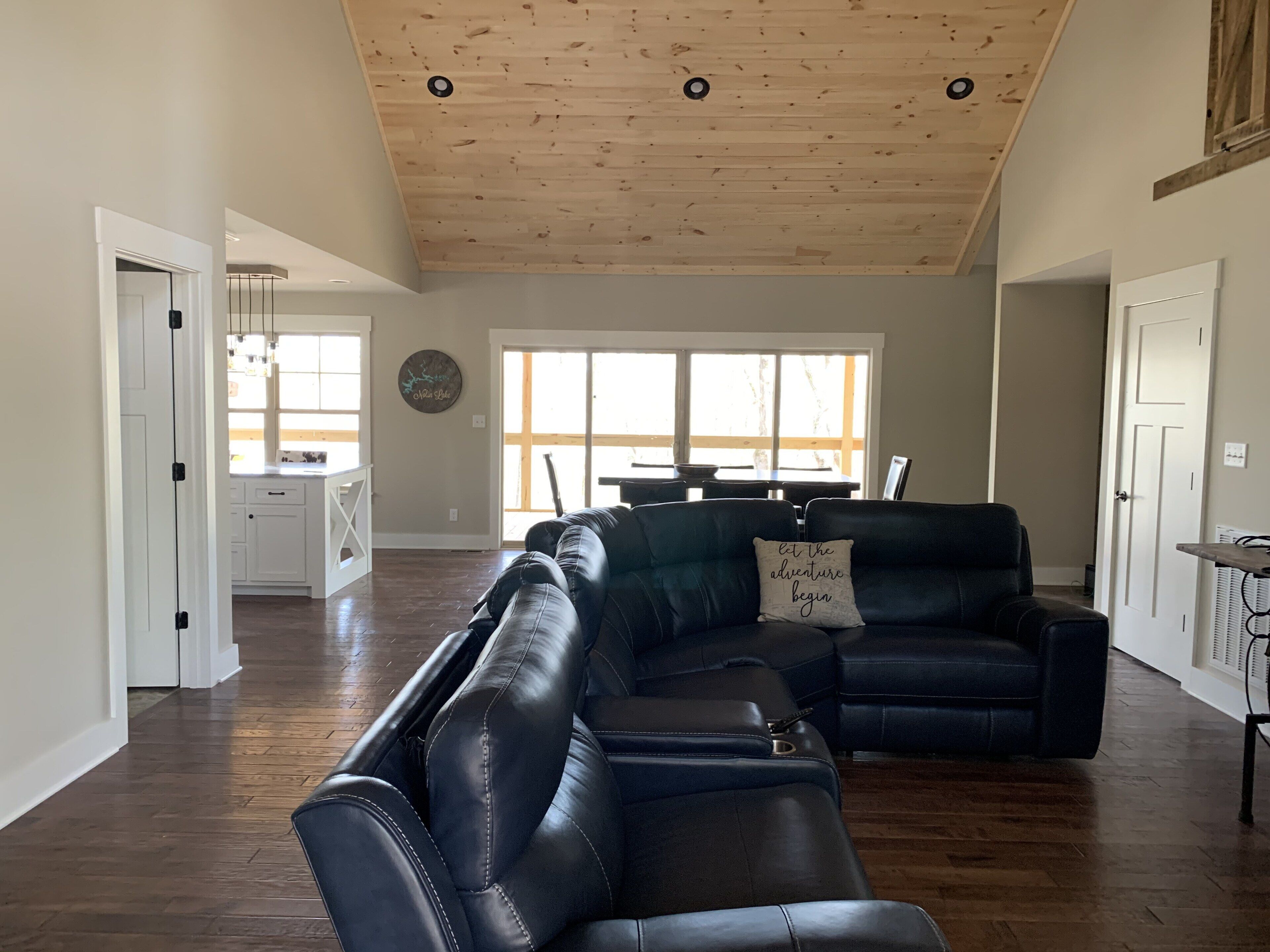 Lake Front *Luxury *Privacy * Mammoth Cave