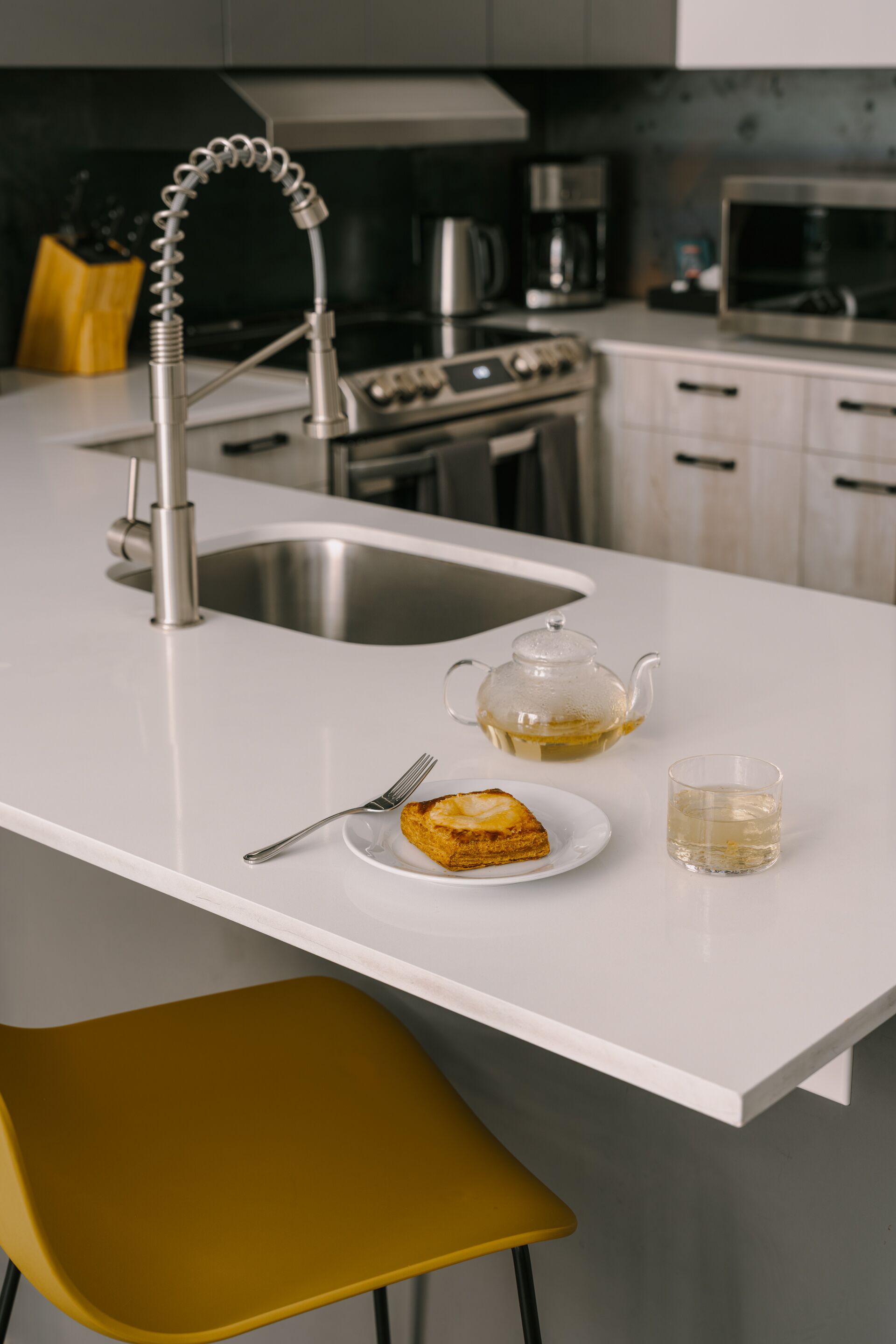 Sonder The Heid | Accessible Studio Apartment w/ Mural