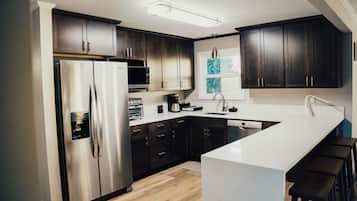 Fridge, microwave, dishwasher, coffee/tea maker