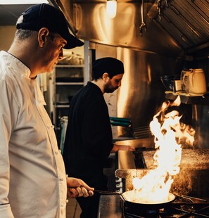 Restaurant - SPECTACULAR GOLF CLUB "STAY & PLAY PACKAGE" (Corvallis)
