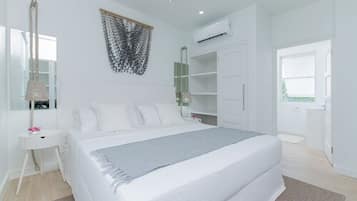 1 bedroom, in-room safe, laptop workspace, iron/ironing board