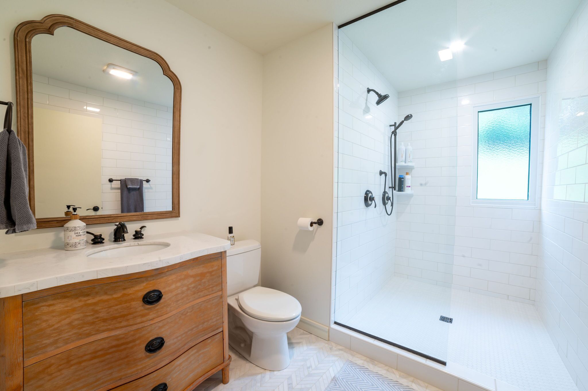 Secluded luxury House in the Hills w/king bed