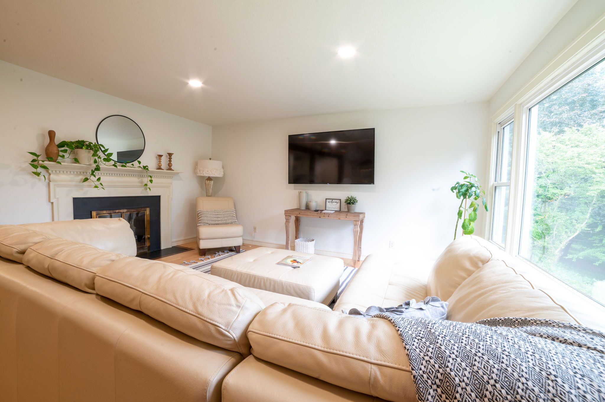 Secluded luxury House in the Hills w/king bed