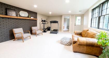 Secluded luxury House in the Hills w/king bed