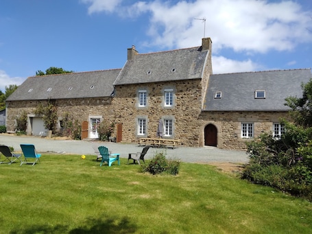 Exterior. Grande Longère