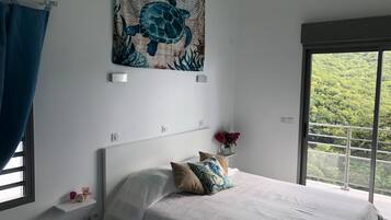 5 Schlafzimmer, Zimmersafe, Bügeleisen/Bügelbrett, Reisekinderbett