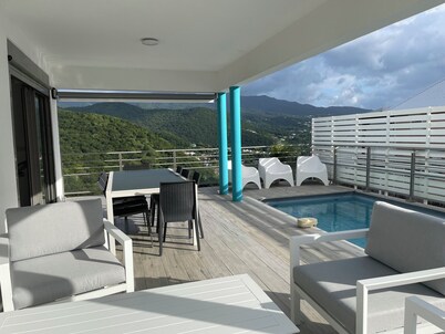 Villa Bacaly, vue mer, plage à 10 min à pieds