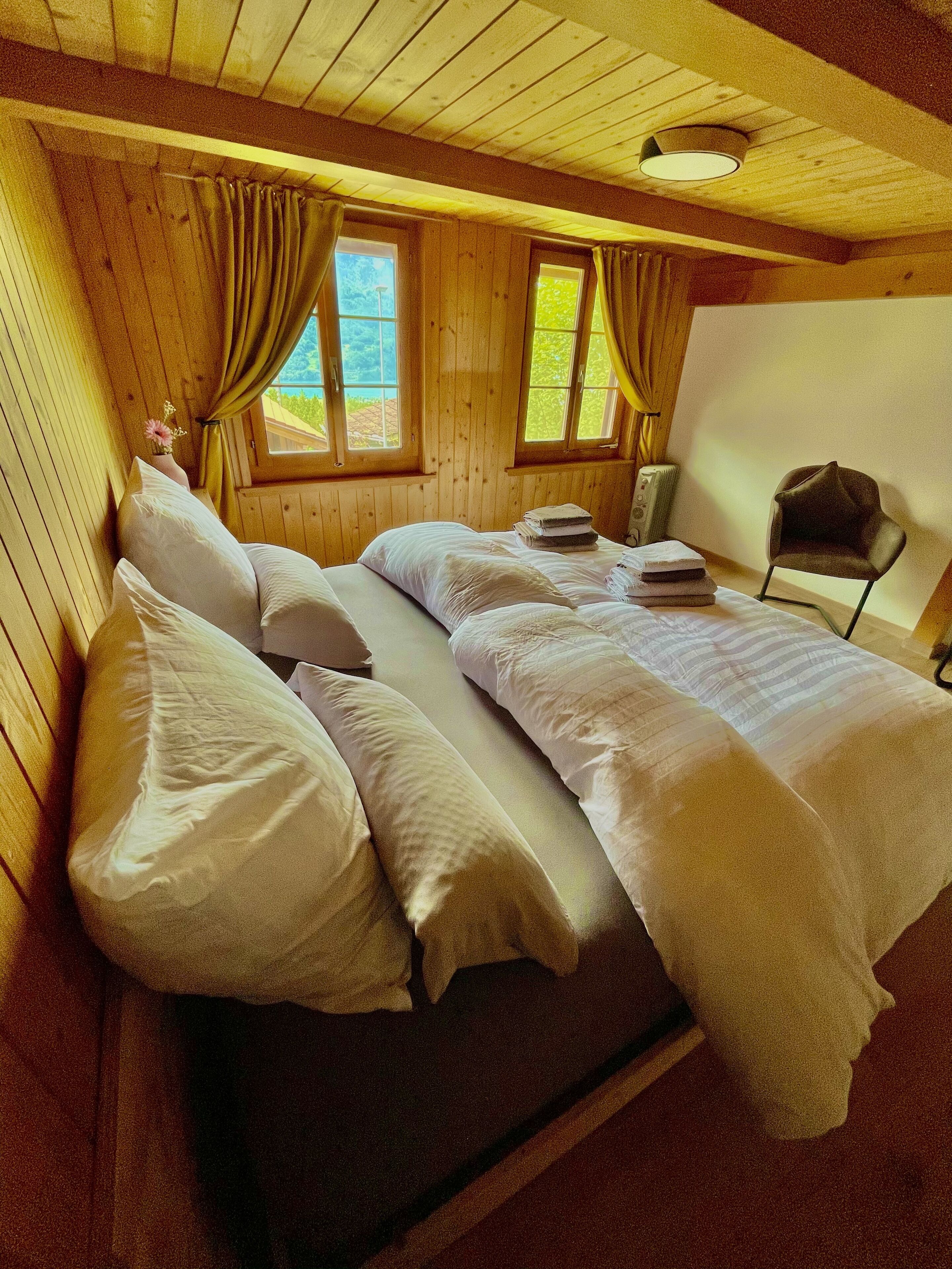 2 chambres, fer et planche à repasser, Wi-Fi, draps fournis