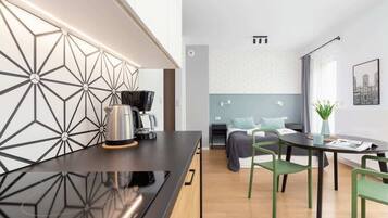 Desk, iron/ironing board, WiFi, bed sheets