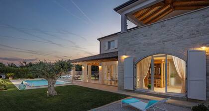 Charmante Villa mit 3 Schlafzimmern und Pool