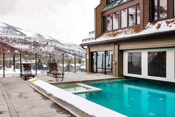 Piscine couverte, piscine chauffée