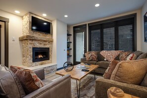 TV, fireplace, DVD player