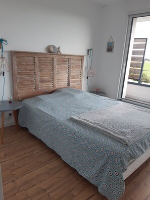 3 bedrooms, iron/ironing board, free WiFi, bed sheets - 150m² house with views of the countryside and the Golfe du Morbihan (Baden)