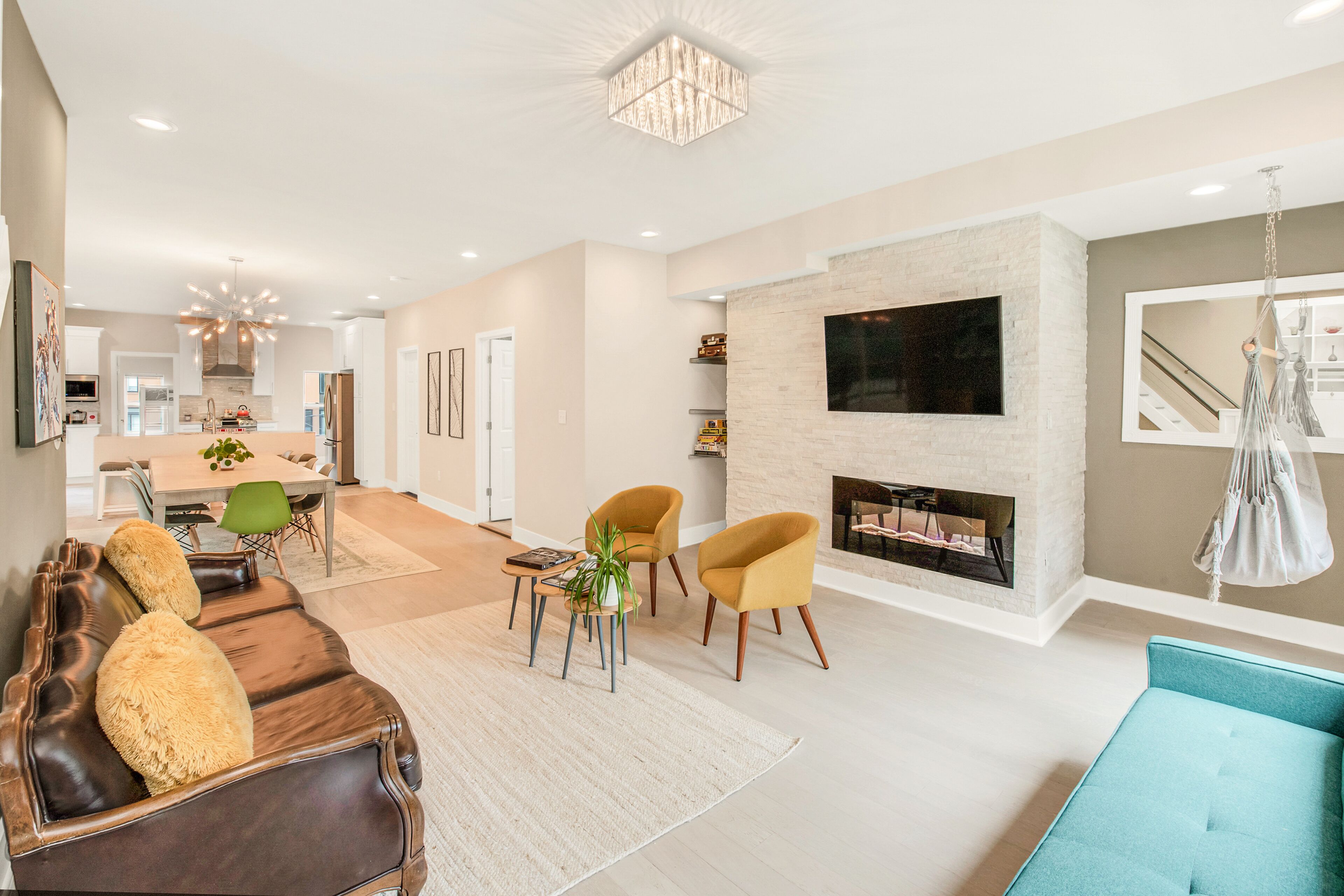 Large Luxury Home - Perfect for Groups - Downtown