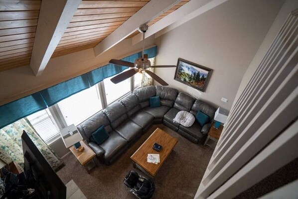 TV, computer monitors, printers - LOFT COTTAGES /AUTUMN .
TREETOPS RESORT, GATLINBURG 3BDRM/3BATH FRIDAY CHECK IN (Gatlinburg)