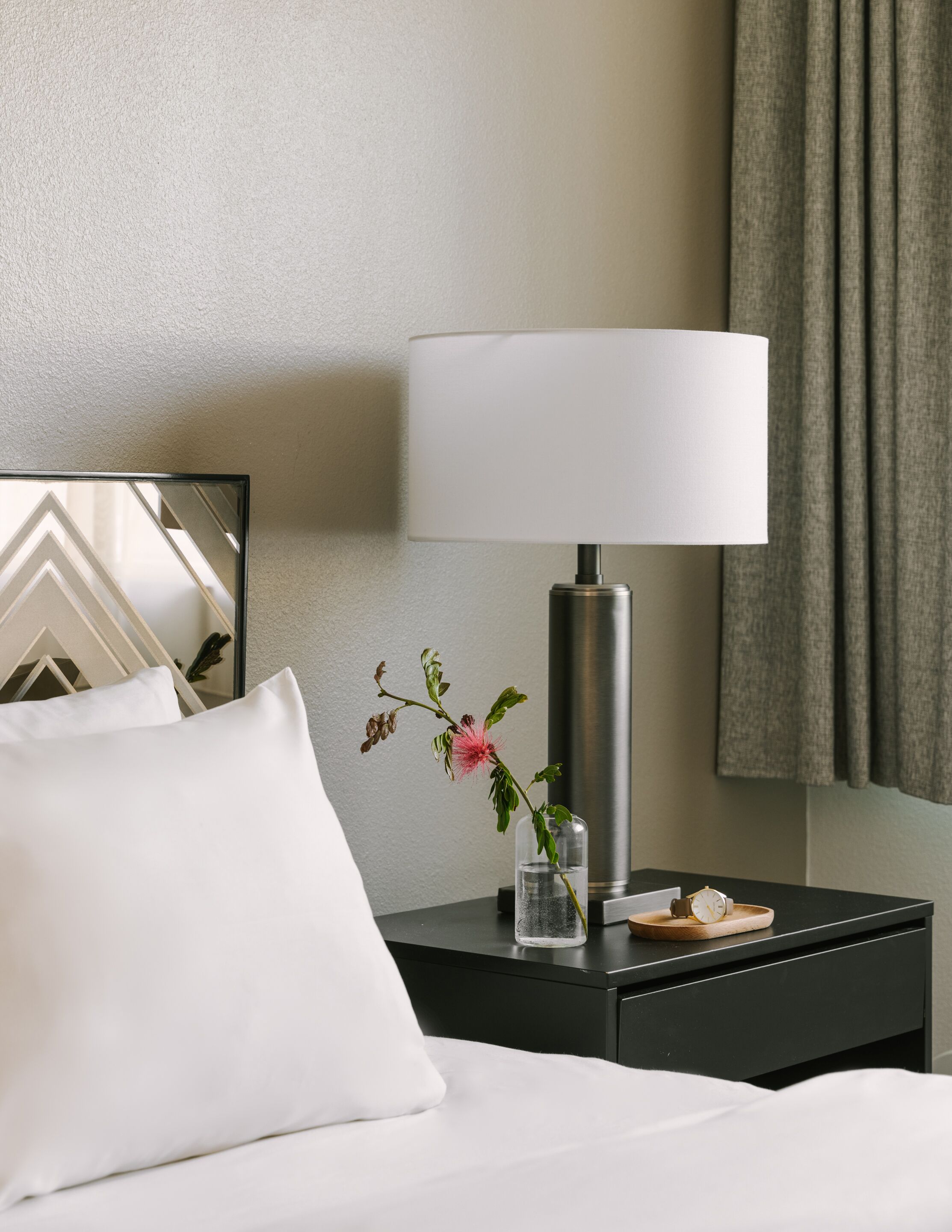 The V powered by Sonder | King Room w/ Terrace