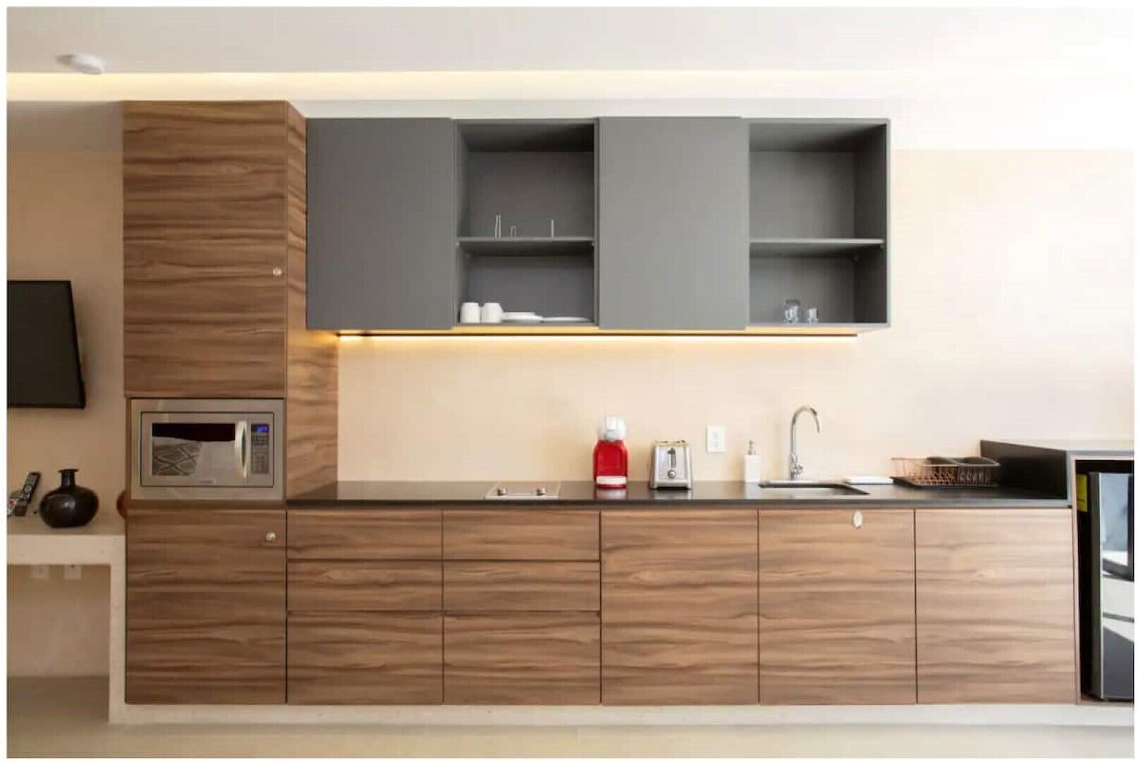 Modern Loft w/balcony, ocean view Roof w/inf. pool