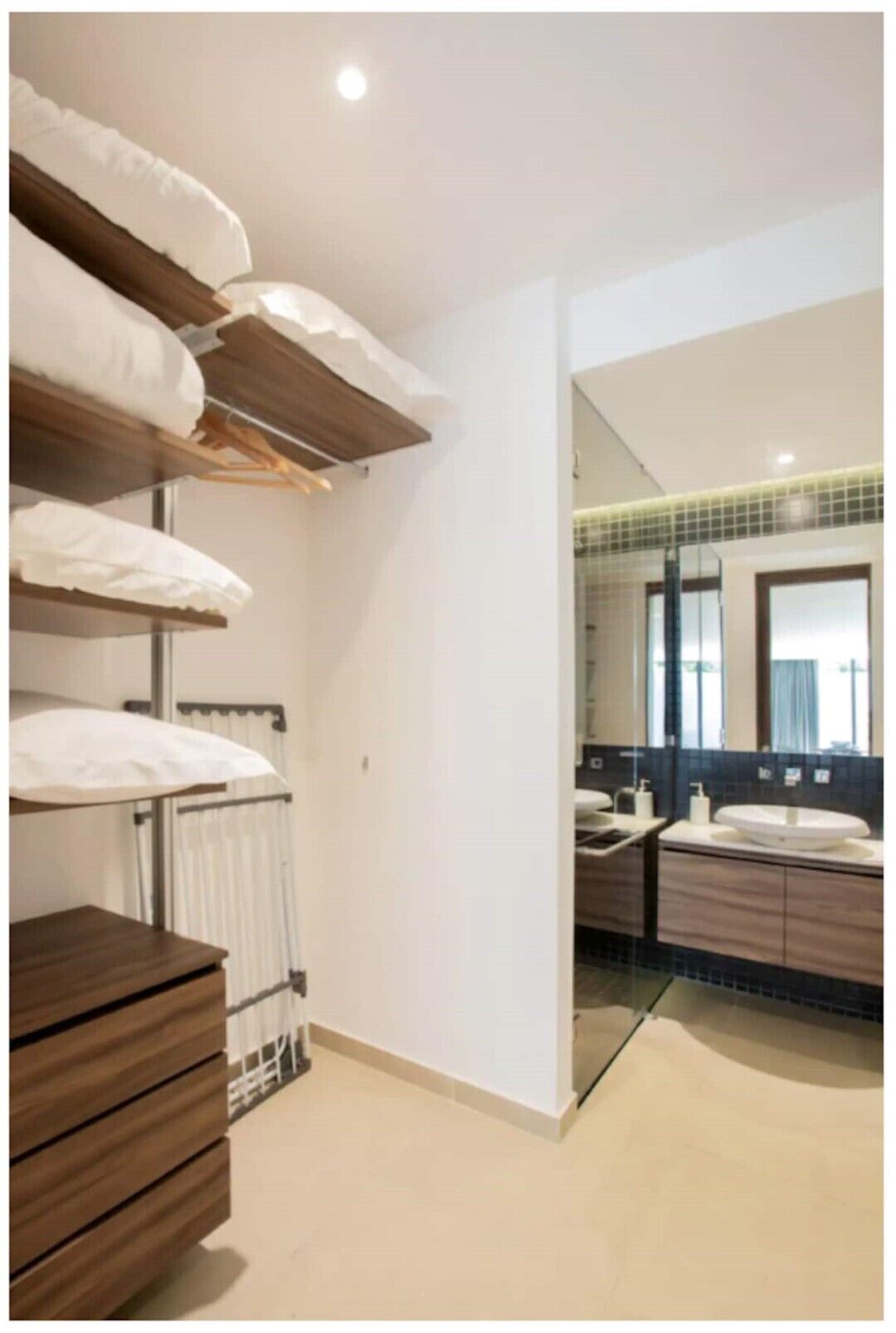 Modern Loft w/balcony, ocean view Roof w/inf. pool