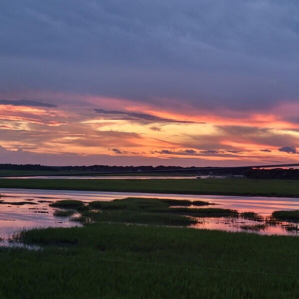 A flat landscape with a water body and a distant horizon. - Clean, Beachy, Amazing Waterview
Near Folly Beach & Downtown Charleston (Charleston)