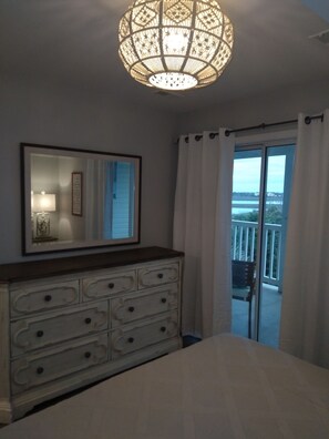 2 chambres, fer et planche Ă repasser, Wi-Fi, draps fournis