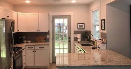 Arthouse, freshly renovated 2 bedroom residential