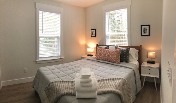 2 bedrooms, iron/ironing board, travel cot, free WiFi