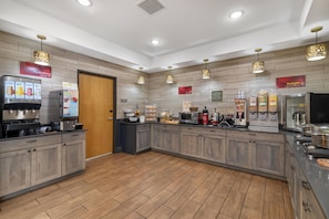 Breakfast area - Best Western Plus Rumford Falls (Rumford)