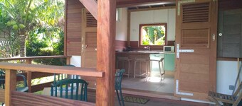 Cosy semi-detached house between sea and mountains 10min from the marina and beach