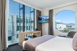 Executive Studio, 1 King Bed, City View | Minibar, desk, laptop workspace, blackout drapes - Christchurch City Hotel (Christchurch)
