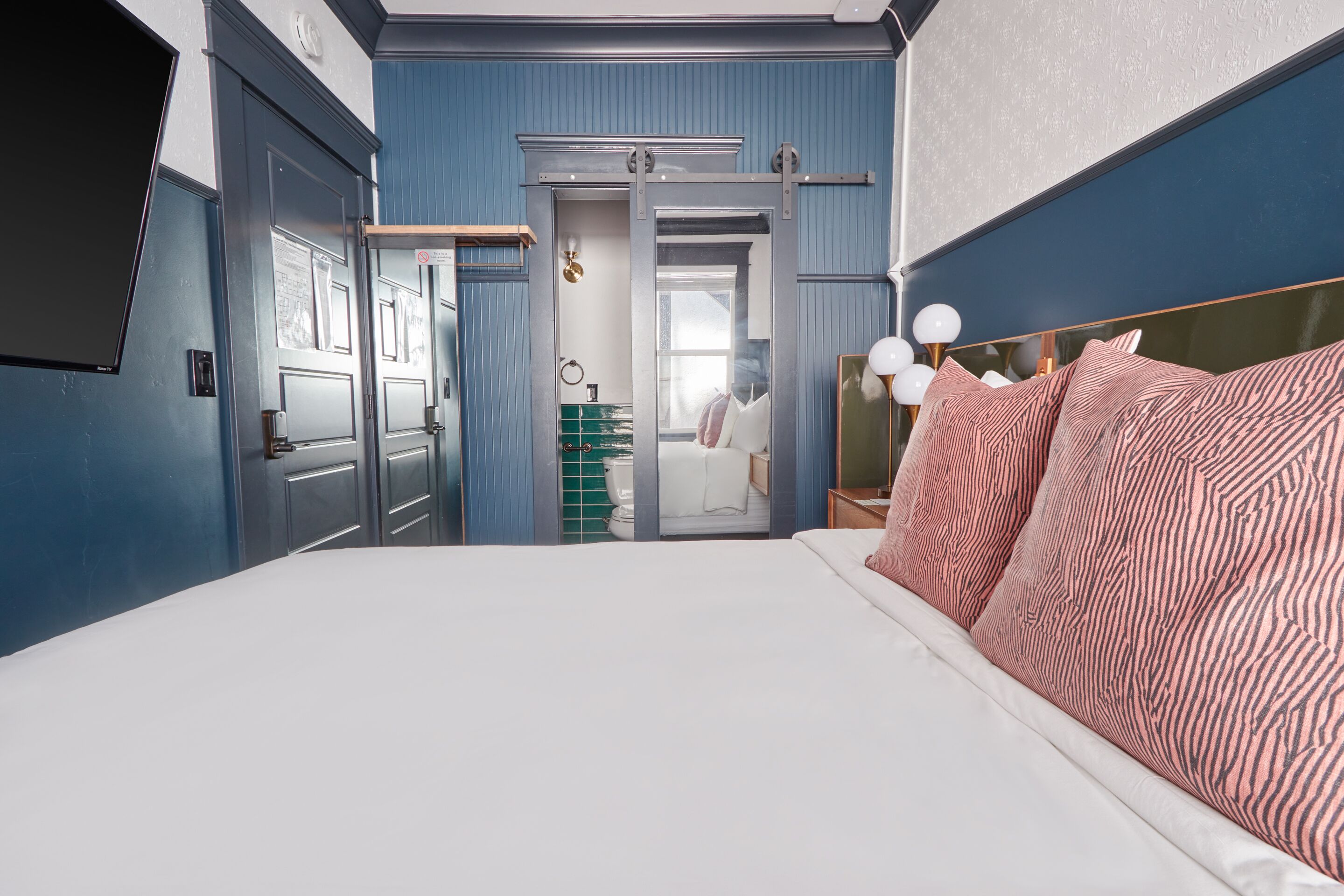 Sonder The Baker | Full Room