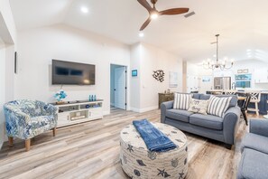 スマートテレビ、DVD プレーヤー、書庫、ビデオライブラリ