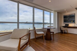 Premium bedding, pillow-top beds, minibar, in-room safe - K-Platz Hotel (Sao Jose)