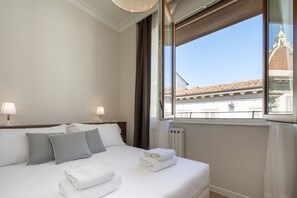 2 bedrooms, iron/ironing board, WiFi, bed sheets - Duomo Prestige in Florence by Mmega (Firenze)