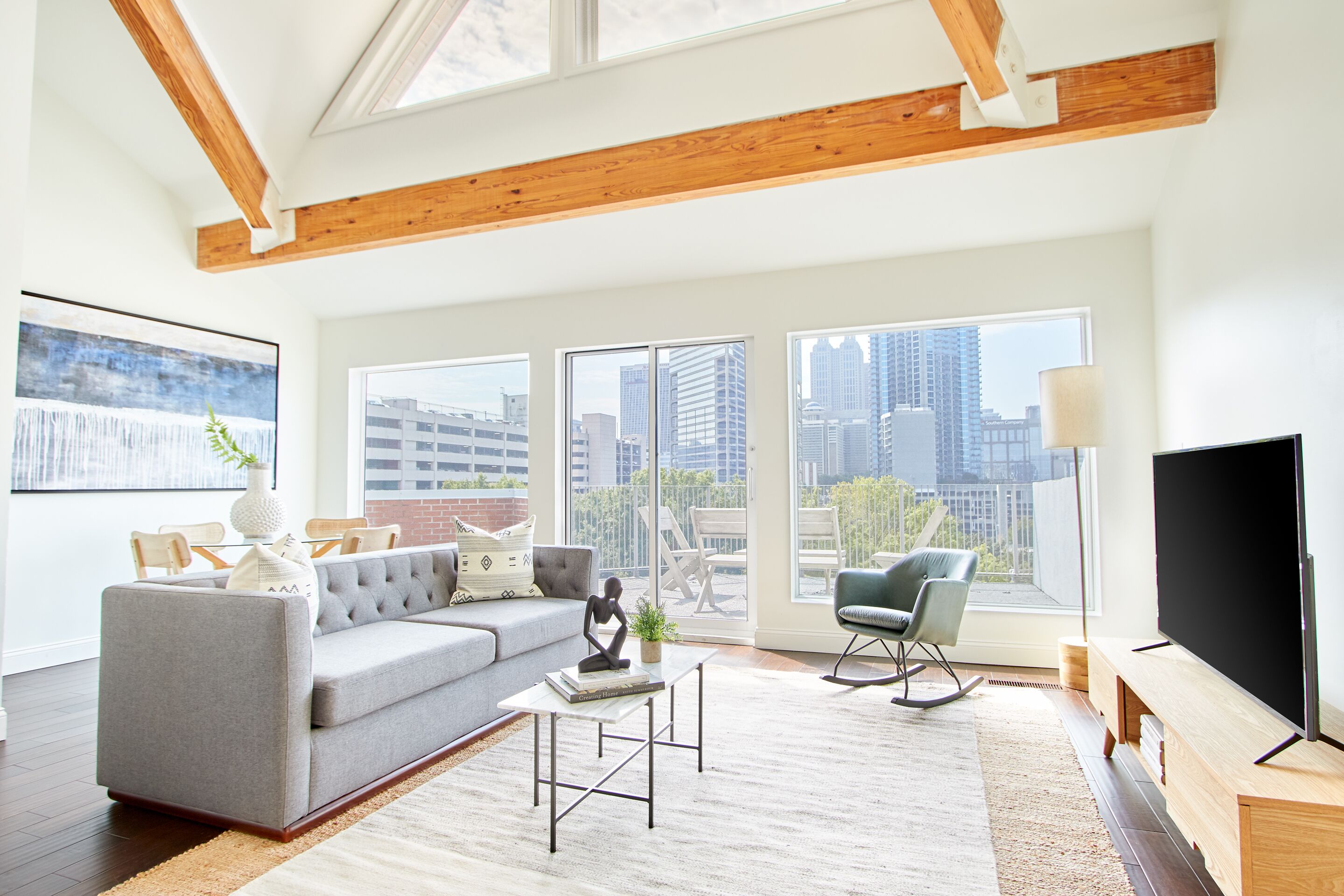 Sonder Baltimore Place | Lofted Three-Bedroom Apartment w/ Balcony