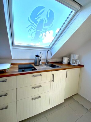 Private kitchen - Haus Germania - apartment facing the island (Helgoland)