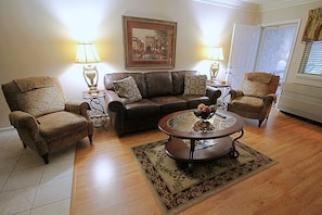 Smart TV, fireplace, DVD player