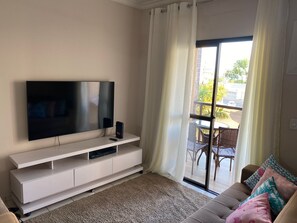 Smart TV, DVD player