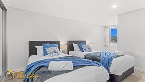 2 habitaciones, tabla de planchar con plancha, internet y ropa de cama 