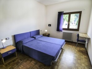 2 chambres, accès à Internet (gratuit)