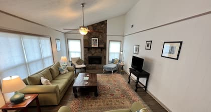 Flo’s Hideaway in the Heart of Thunderbolt just outside Savannah city limits