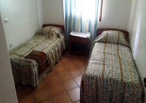 2 bedrooms, bed sheets