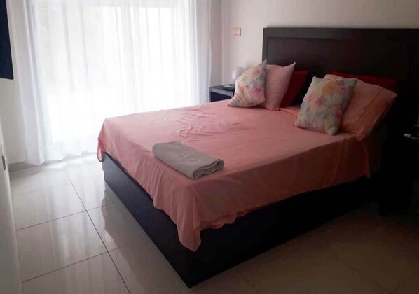 2 bedrooms