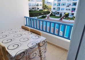 Outdoor dining - Residence Kabila Vista 4925 (Mdiq)