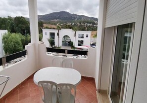 Outdoor dining - Residence Playa Del Pacha 4927 (Mdiq)