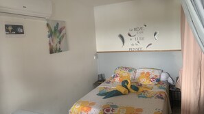 2 bedrooms, iron/ironing board, travel cot, free WiFi