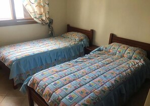 3 bedrooms, bed sheets
