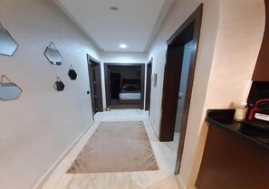 1 dormitorio y ropa de cama