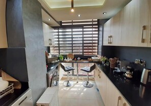 Kühlschrank, Ofen, Herdplatte, Geschirrspüler